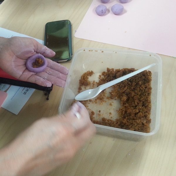 ondeh making