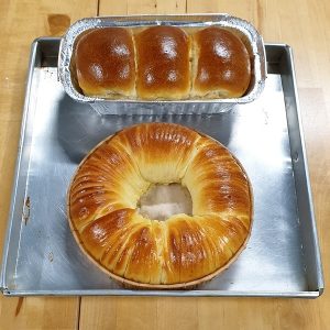 Wool Roll Bread and Hokkaido Milk Loaf